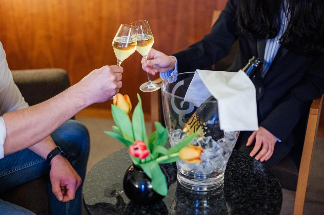 Peakture Hotel Bucharest Luaran gambar