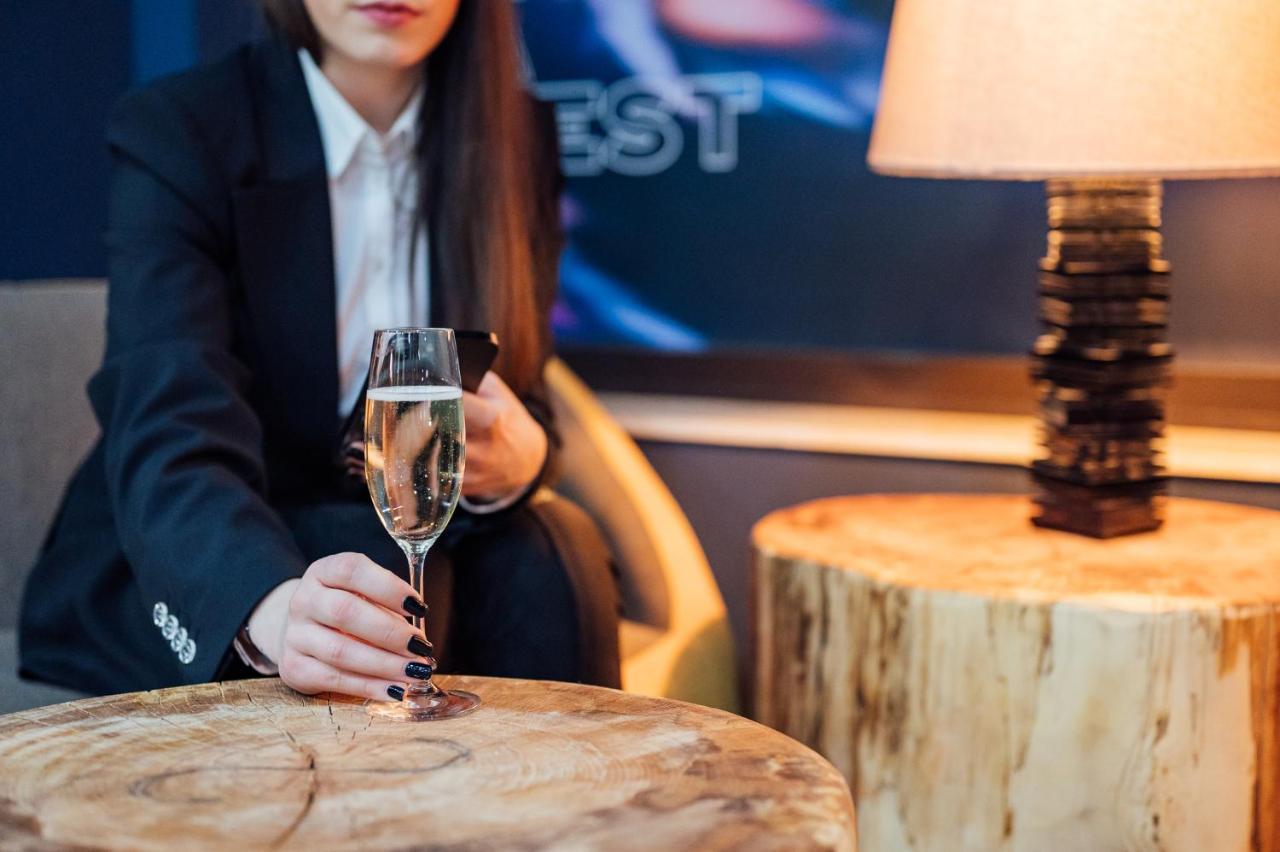 Peakture Hotel Bucharest Luaran gambar