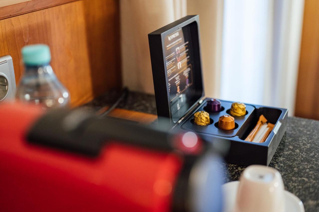 Peakture Hotel Bucharest Luaran gambar