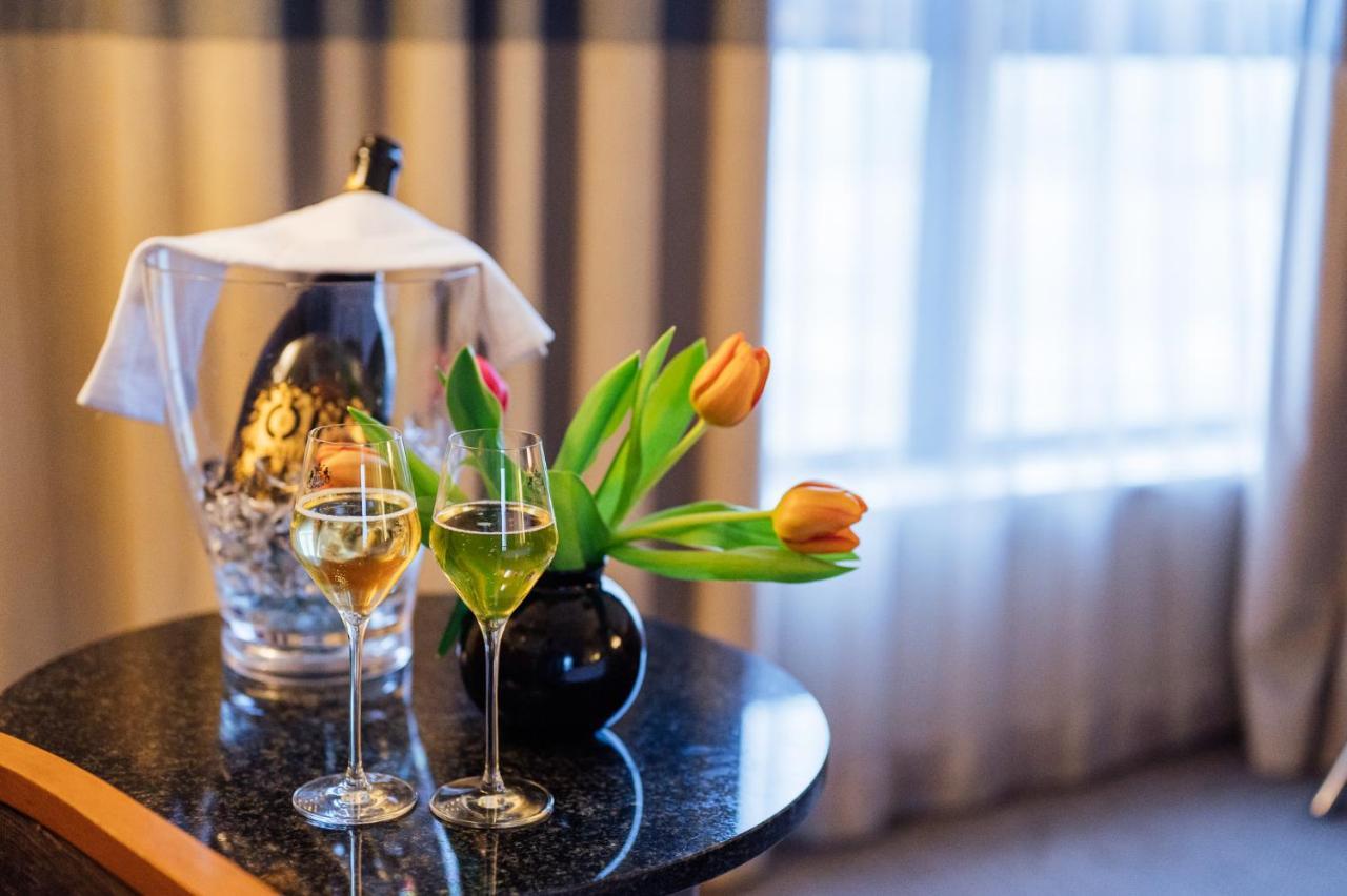 Peakture Hotel Bucharest Luaran gambar