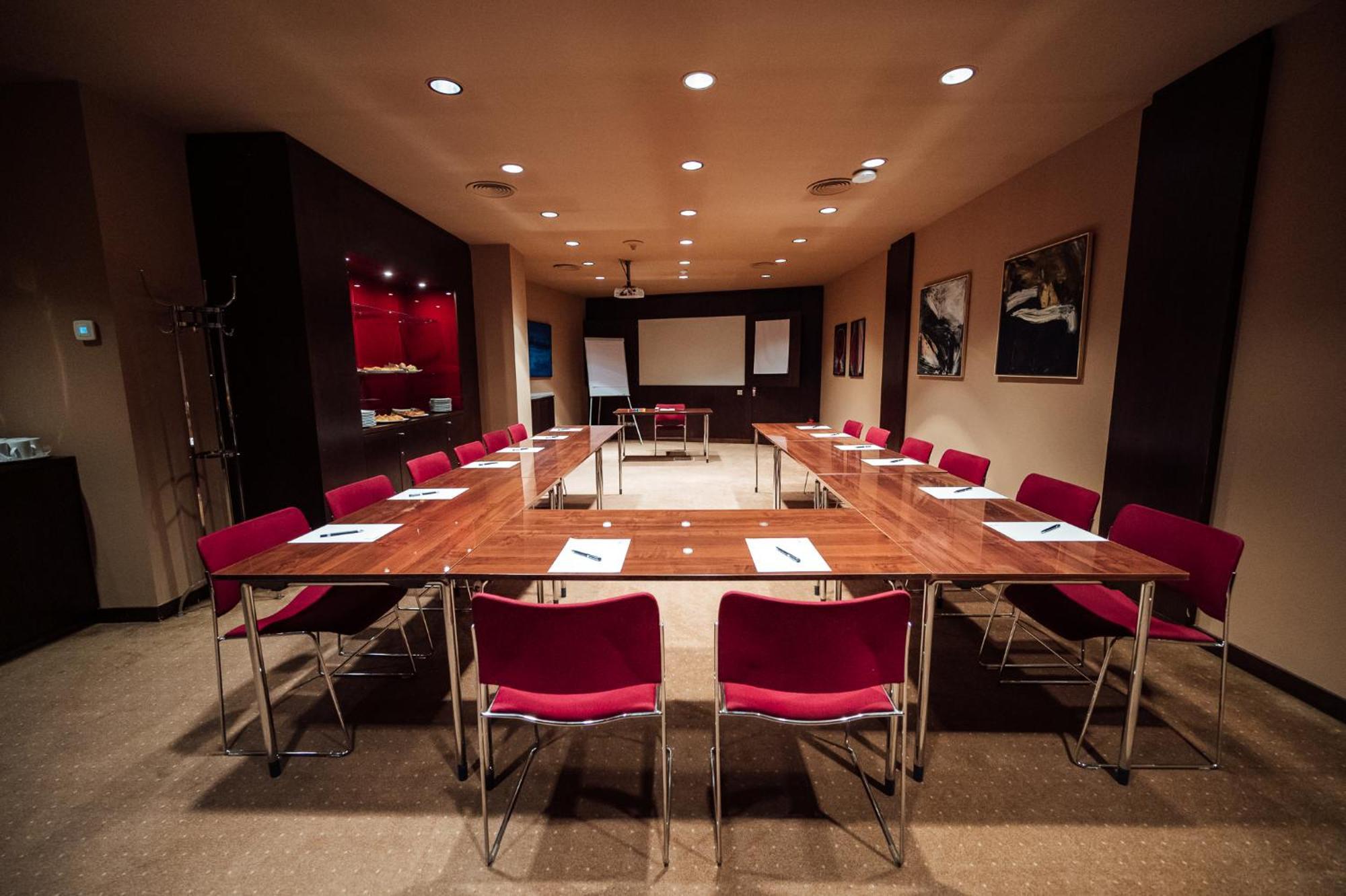 Peakture Hotel Bucharest Luaran gambar