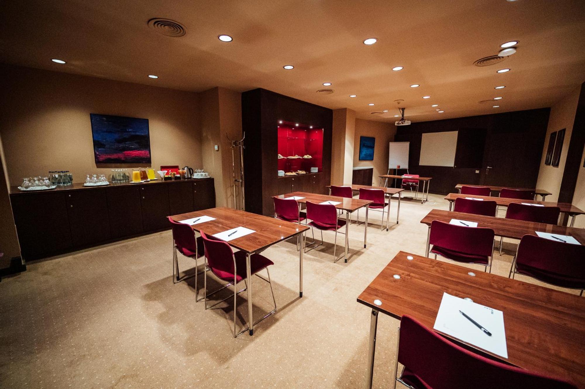Peakture Hotel Bucharest Luaran gambar