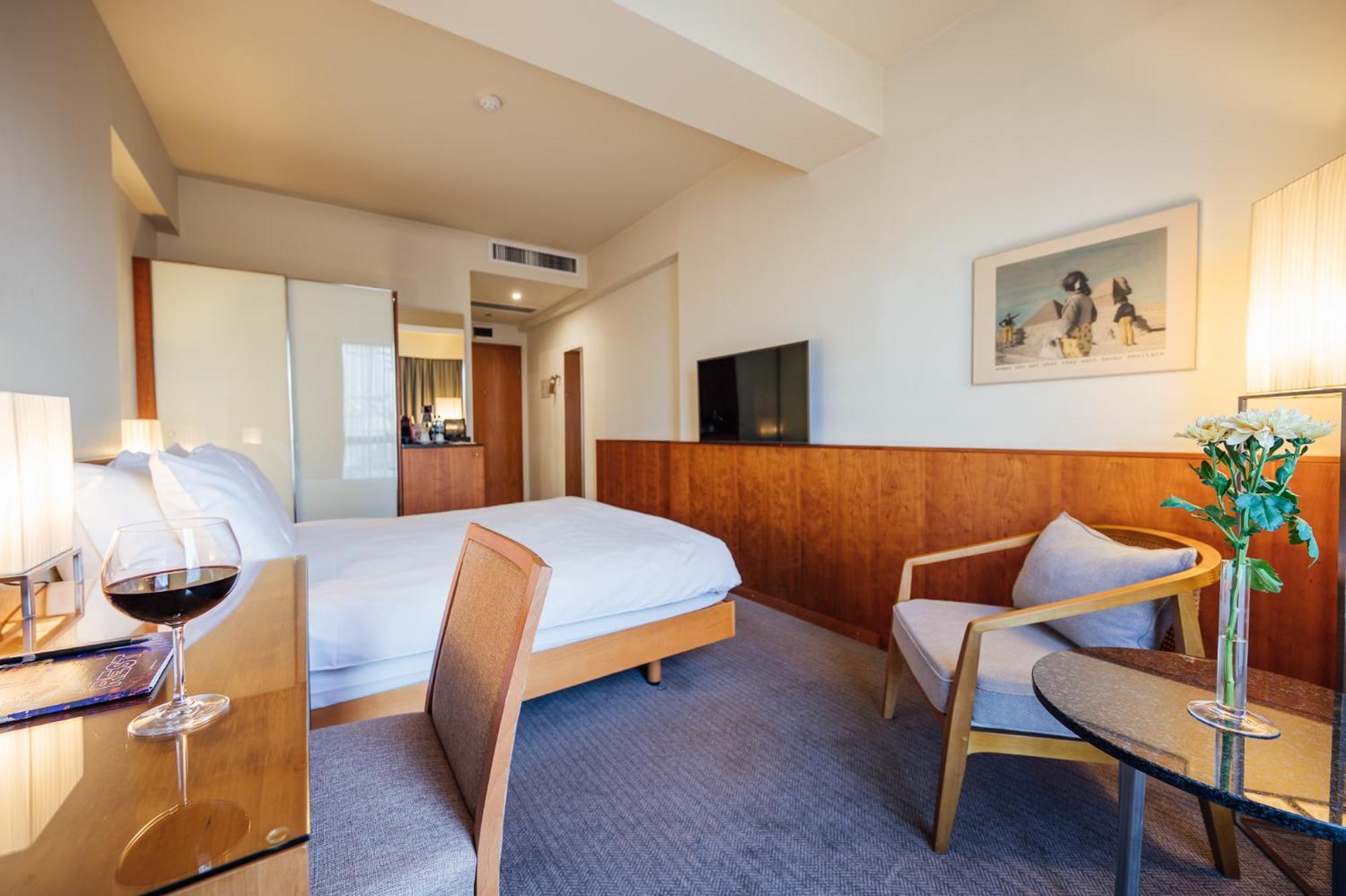 Peakture Hotel Bucharest Luaran gambar