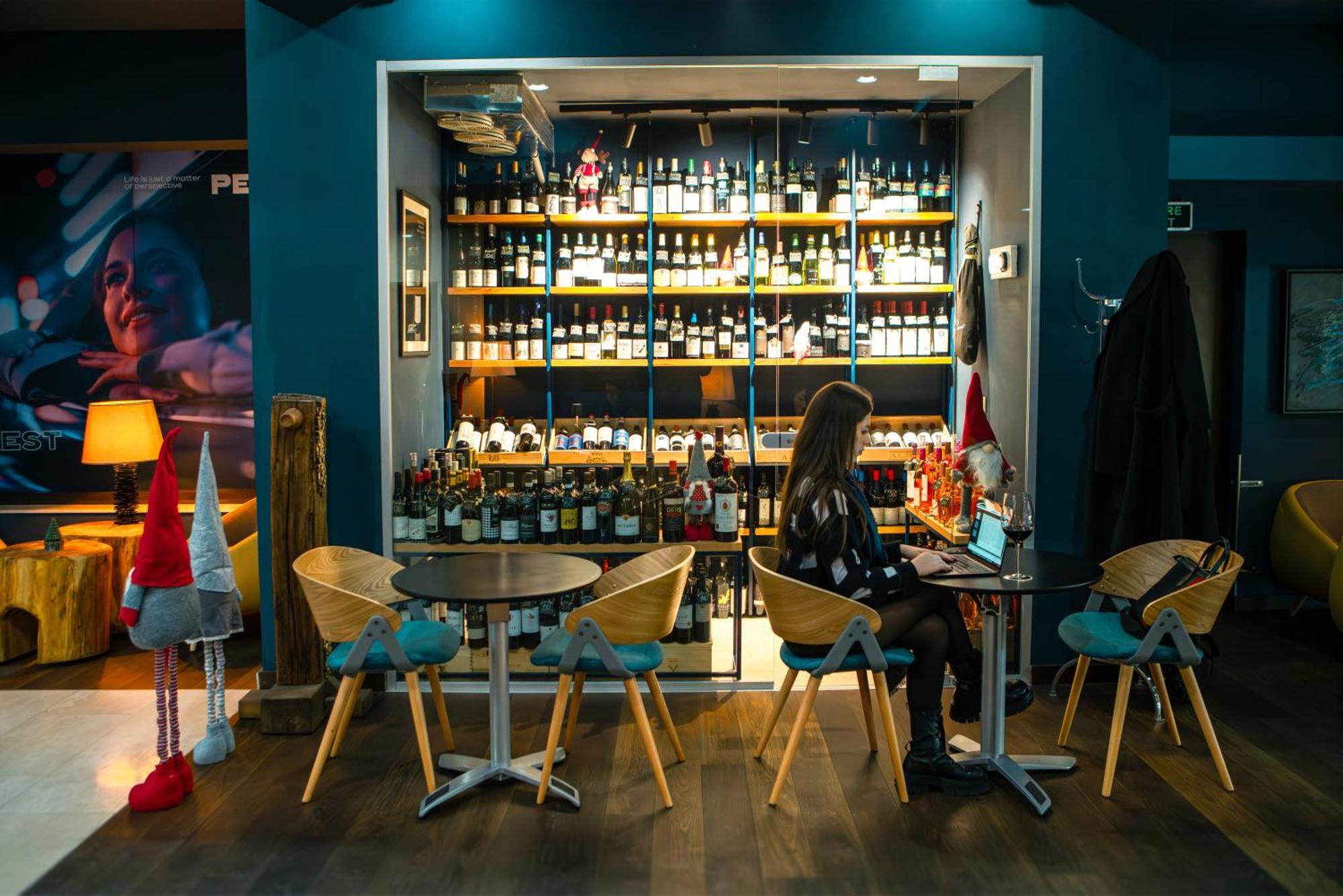 Peakture Hotel Bucharest Luaran gambar
