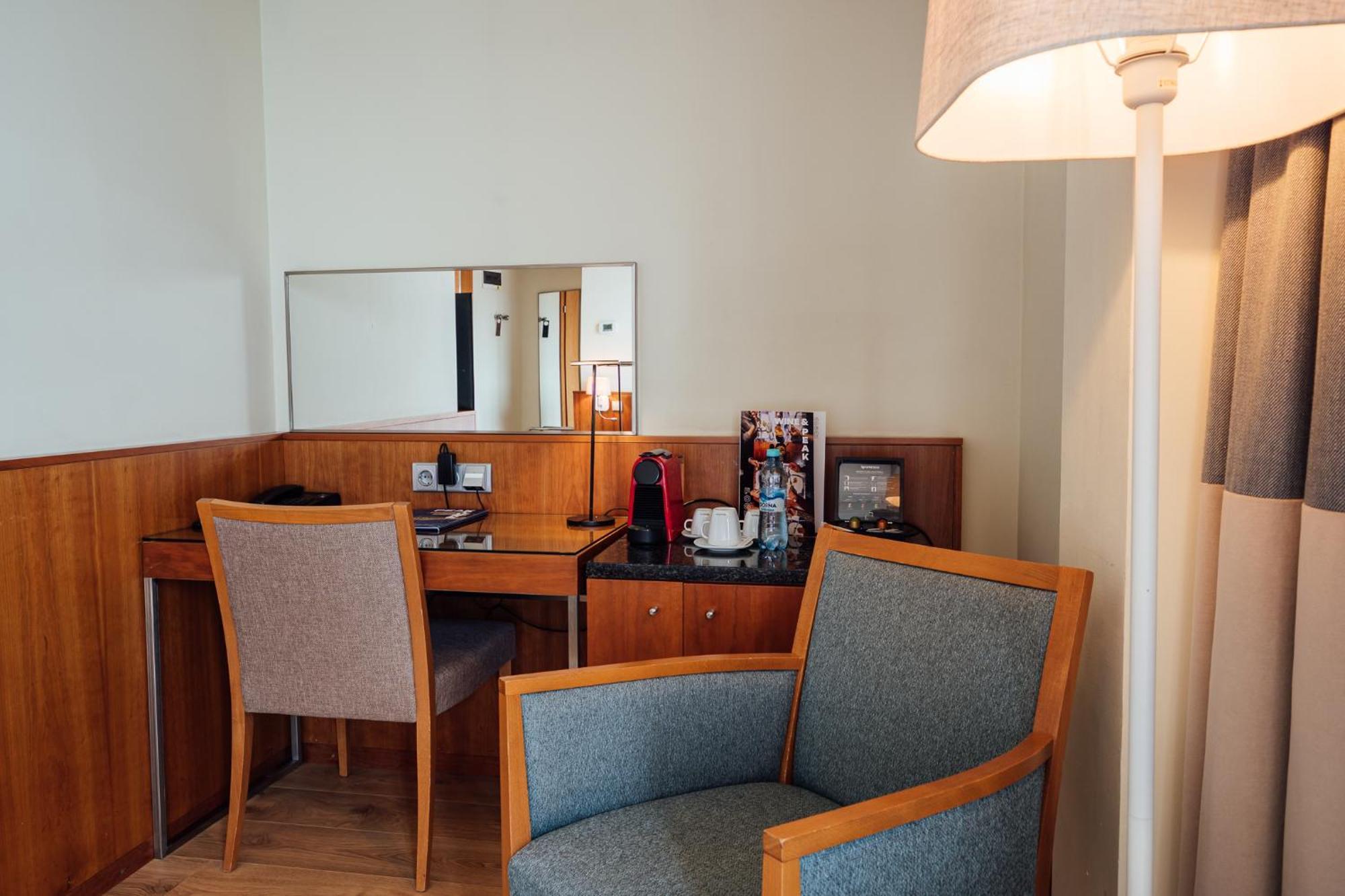 Peakture Hotel Bucharest Luaran gambar